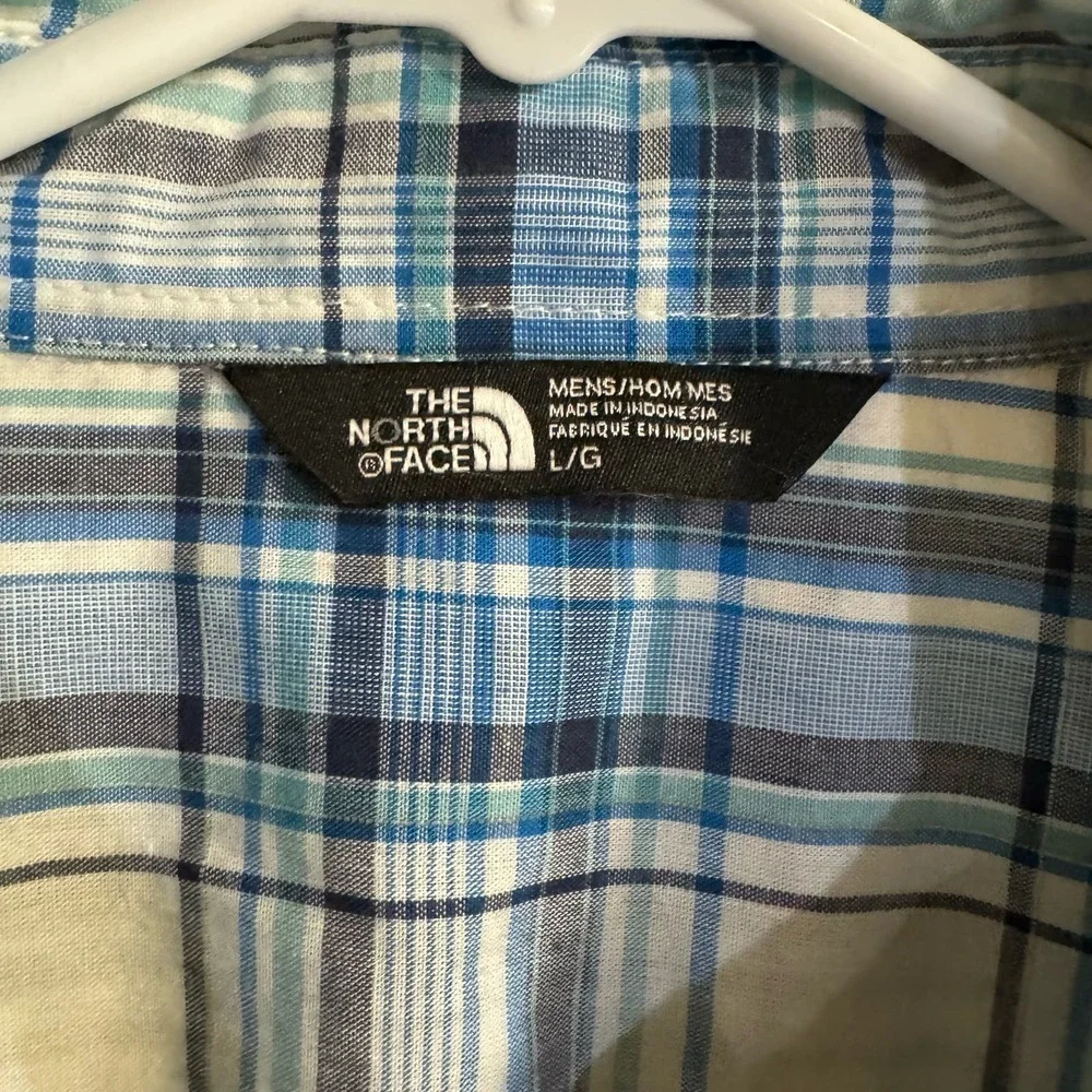 The North Face Plaid Short Sleeve Button Up Casual Men’s Shirt Size Large